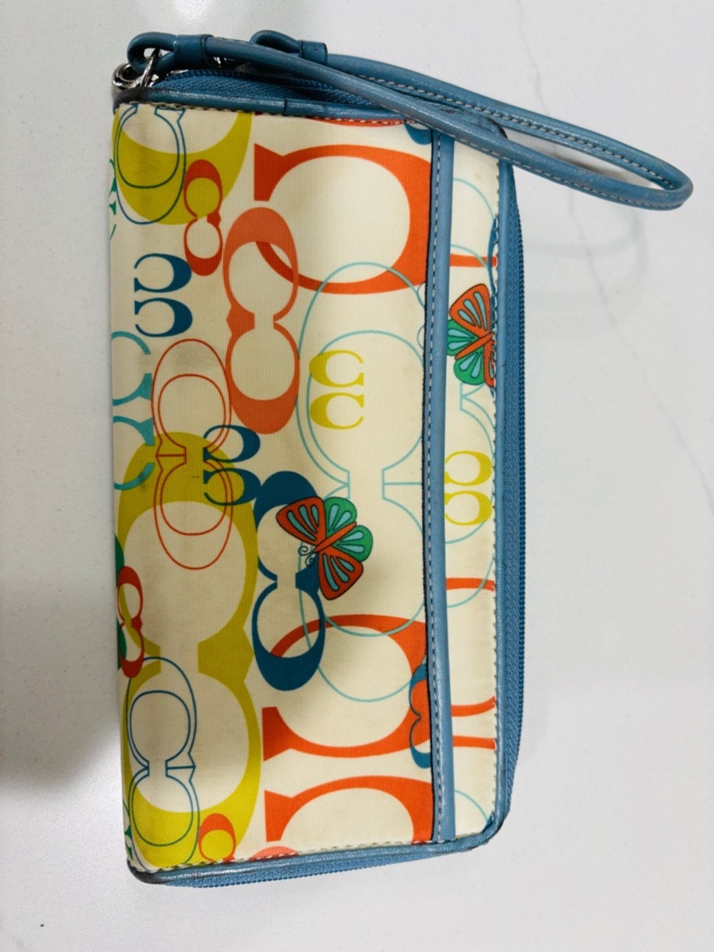 Coach Wristlet Wallet Signature Print Blue Trim Zip Around - Picture 9 of 9